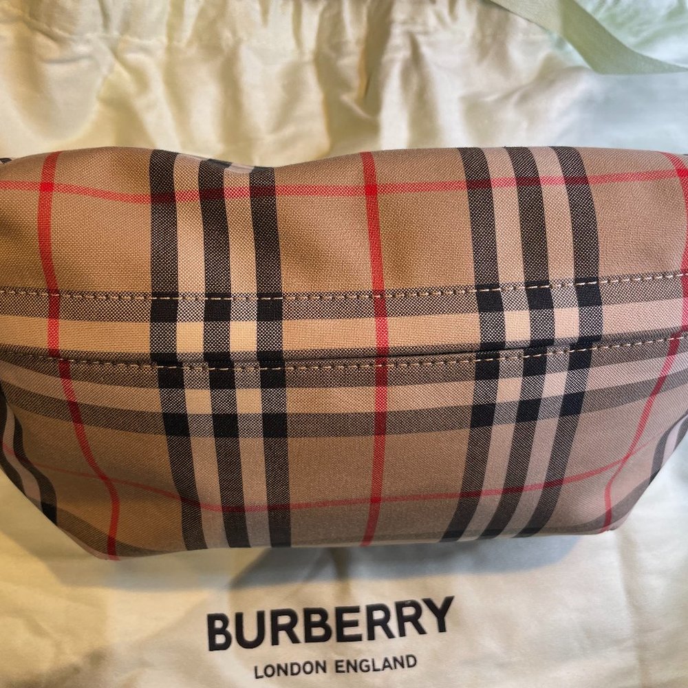 BURBERRY BELT BAG